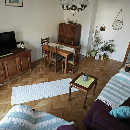 Διαμέρισμα Lav *